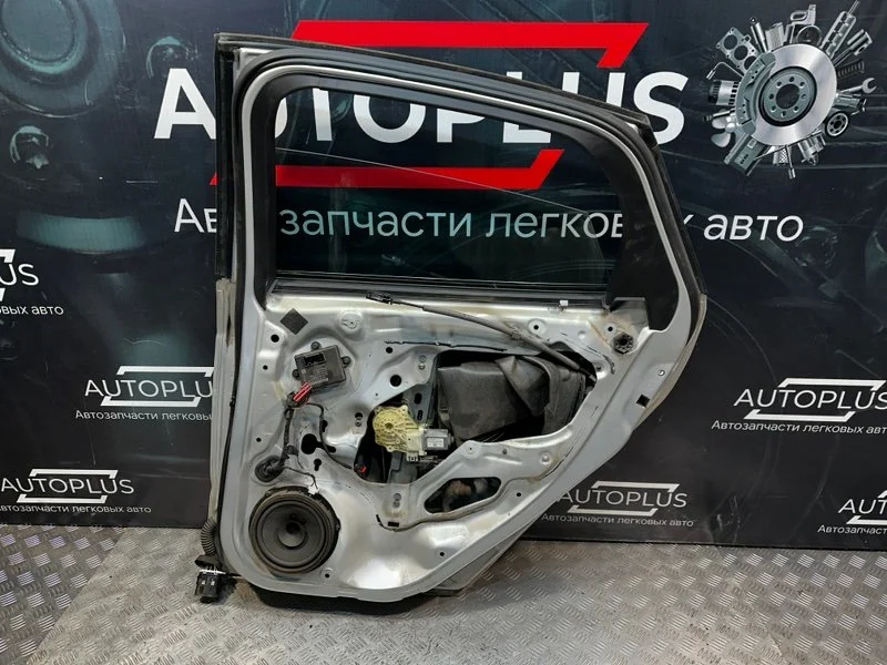 Дверь боковая задняя правая Ford Focus СЕДАН 1.6 - миниатюра 10