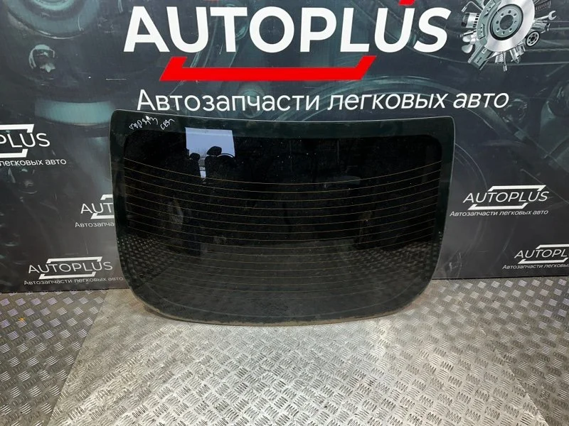 Лобовое стекло заднее Ford Focus СЕДАН 1.6 PNDA - изображение 1