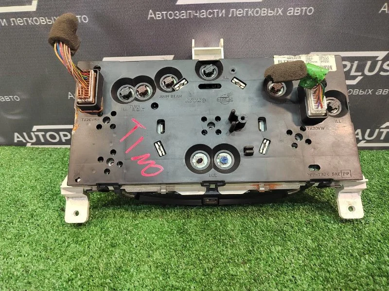 Панель приборов Nissan Almera Tino УНИВЕРСАЛ 1.8 - миниатюра 9