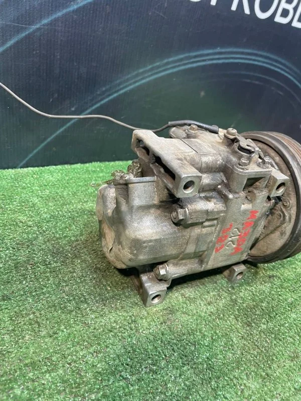 Компрессор кондиционера Mazda Protege СЕДАН 1.6 ZM - миниатюра 5