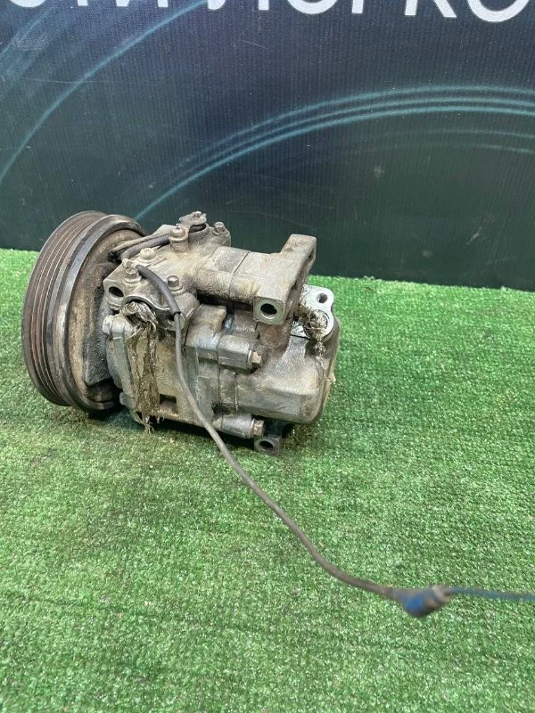 Компрессор кондиционера Mazda Protege СЕДАН 1.6 ZM - миниатюра 8