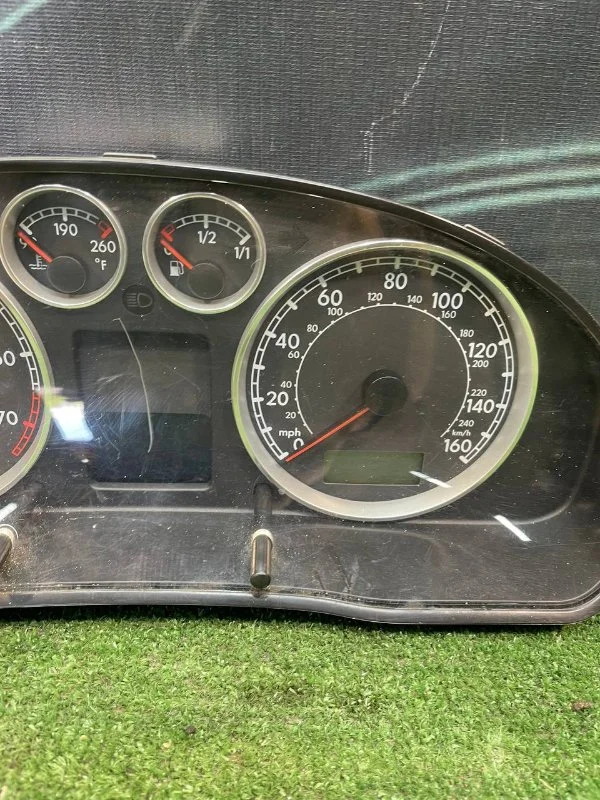 Панель приборов Volkswagen Passat B5 1997-2005 - миниатюра 5