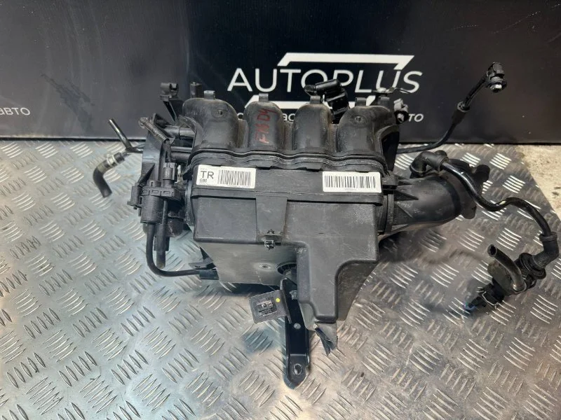 Впускной коллектор Chevrolet Aveo T300 F16D4 2011 - миниатюра 2