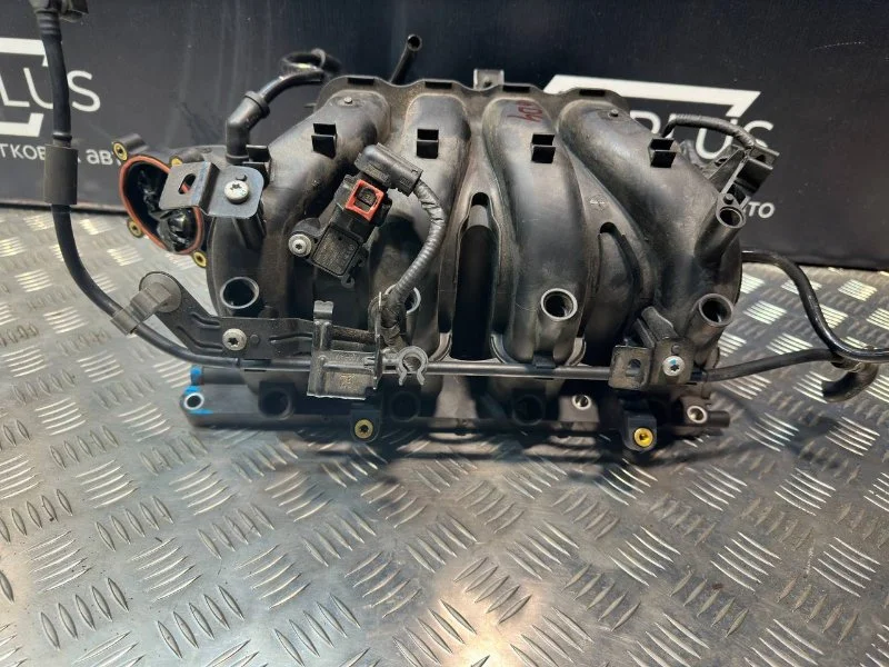 Впускной коллектор Chevrolet Aveo T300 F16D4 2011 - миниатюра 3