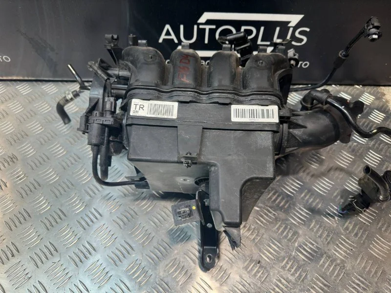Впускной коллектор Chevrolet Aveo T300 F16D4 2011 - миниатюра 5