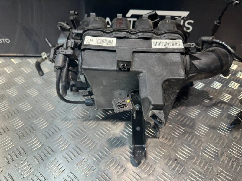 Впускной коллектор Chevrolet Aveo T300 F16D4 2011 - миниатюра 6