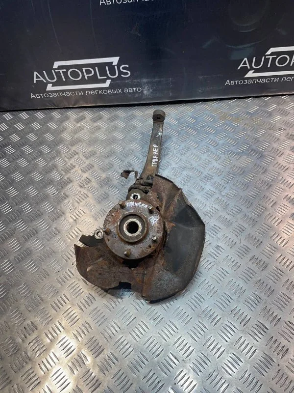 Поворотный кулак со ступицей передний правый - изображение 1
