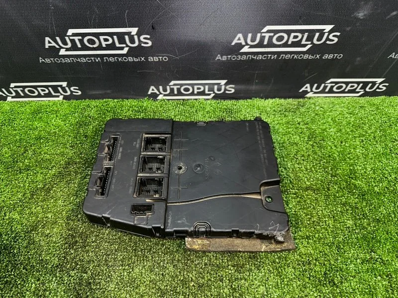 Блок комфорта Renault Megane СЕДАН K4MW761 2005 - миниатюра 2