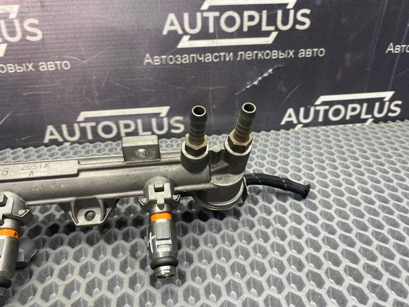 Топливная рампа Volkswagen Golf AKQ 1997-2006 - миниатюра 6