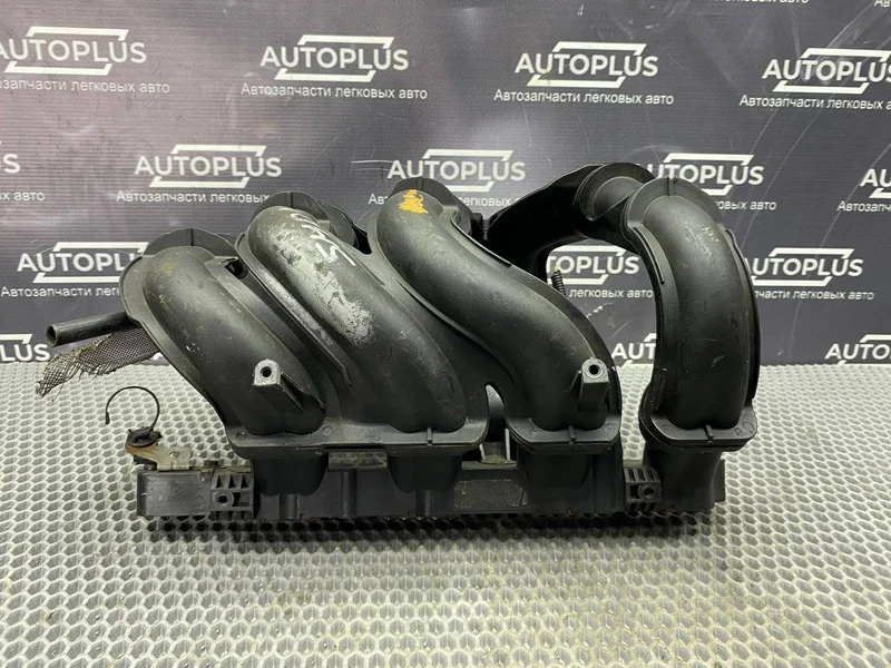 Впускной коллектор Ford Focus СЕДАН SHDA 2009 - миниатюра 2