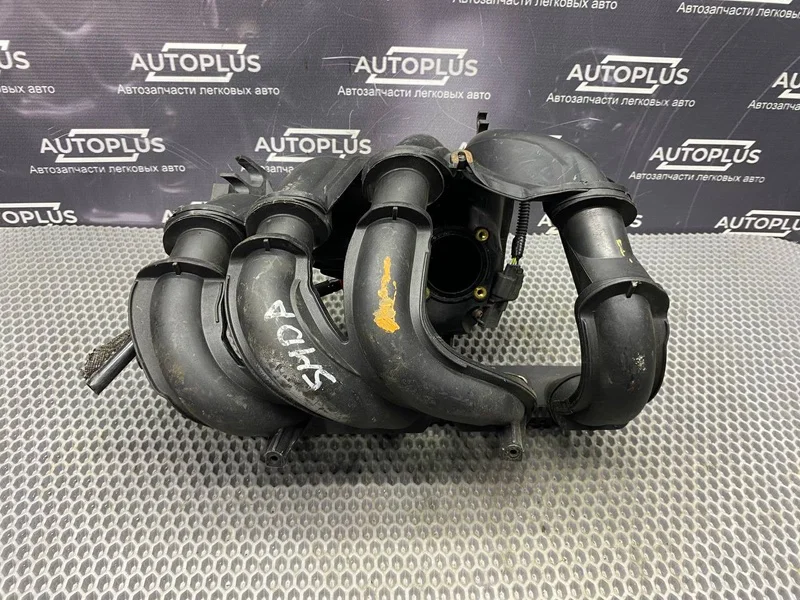 Впускной коллектор Ford Focus СЕДАН SHDA 2009 - миниатюра 3