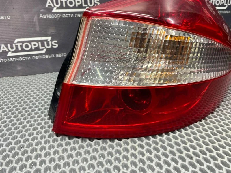 Фонарь задний правый Chery Very A13 ХЭТЧБЕК - миниатюра 5