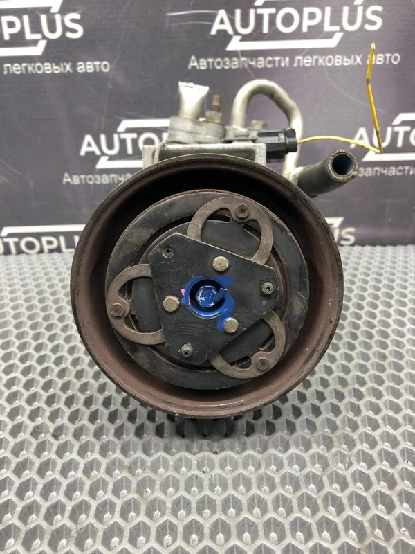 Компрессор кондиционера Nissan Note E11 CR14 - миниатюра 2