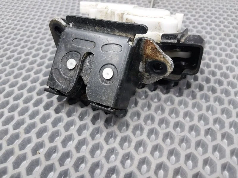 Замок багажника Mazda CX7 2.3 L3-VDT 2006-2009 - миниатюра 5