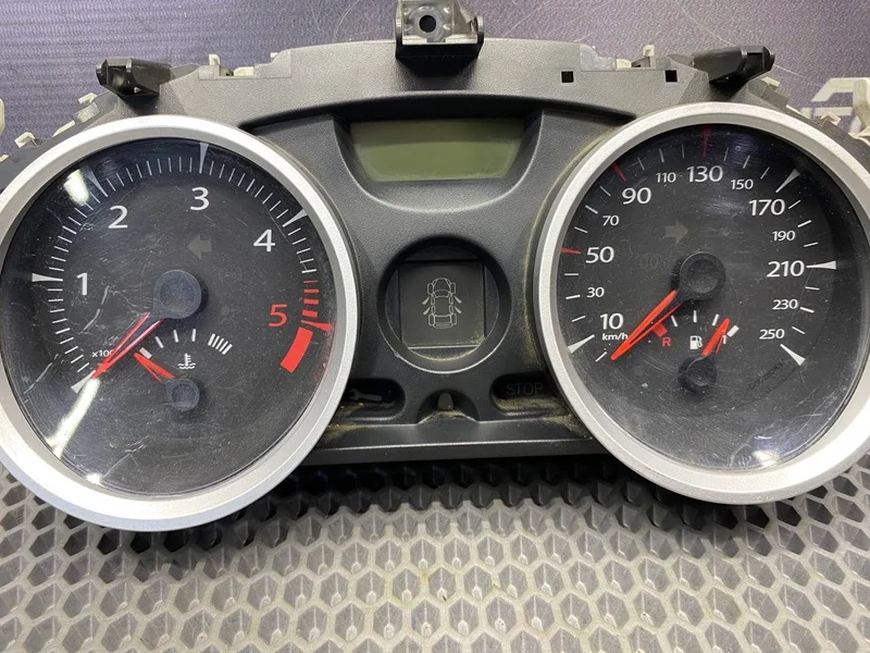 Панель приборов Renault Megane УНИВЕРСАЛ 1.5 K9K - миниатюра 4