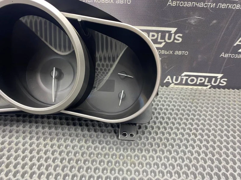 Панель приборов Mazda CX7 2.3 L3-VDT 2006-2009 - миниатюра 2