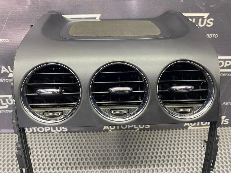 Центральная накладка торпеды Mazda CX7 2.3 L3-VDT - миниатюра 4