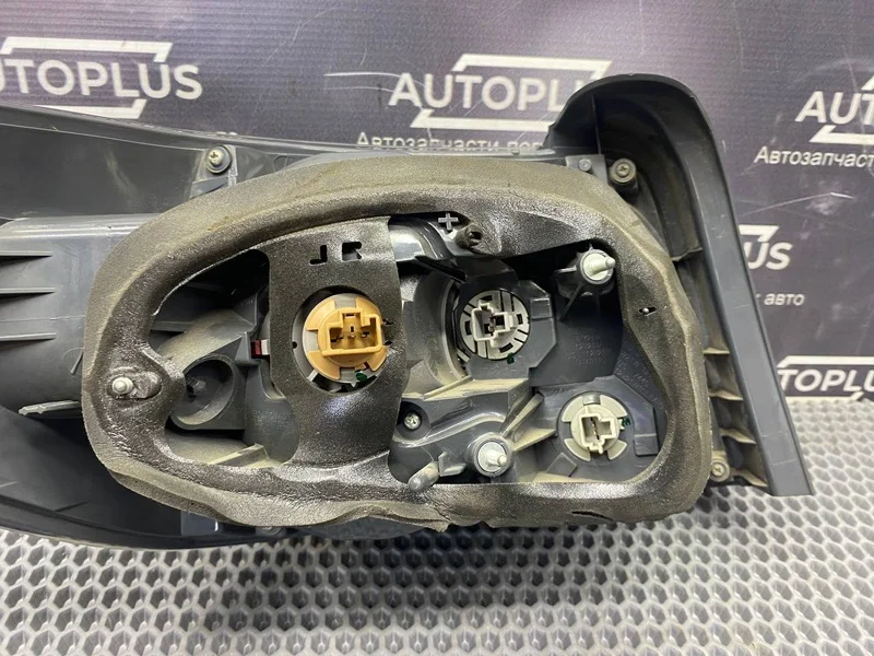Фонарь задний правый Mazda CX7 2.3 L3-VDT - миниатюра 9