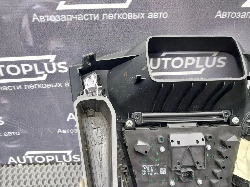 Блок управления магнитолой Ford Focus ХЭТЧБЕК 1.6 - миниатюра 9