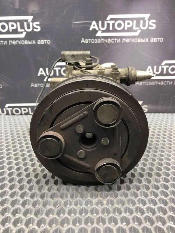 Компрессор кондиционера Mazda 3 СЕДАН 1.6 Z6 2008 - миниатюра 3