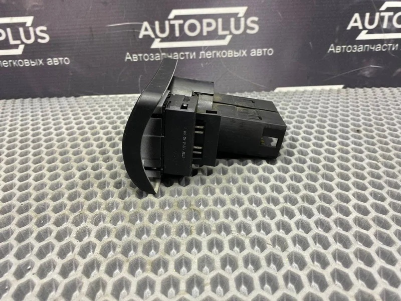 Блок управления светом Audi A6 СЕДАН C5 2.4 APS - миниатюра 4