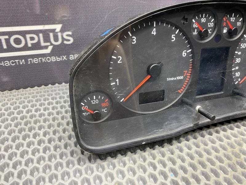 Панель приборов Audi A6 СЕДАН C5 2.4 APS - миниатюра 2