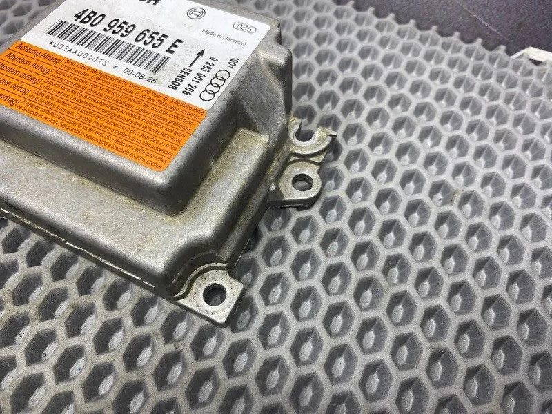 Блок AIR BAG Audi A6 СЕДАН C5 2.4 APS - миниатюра 5