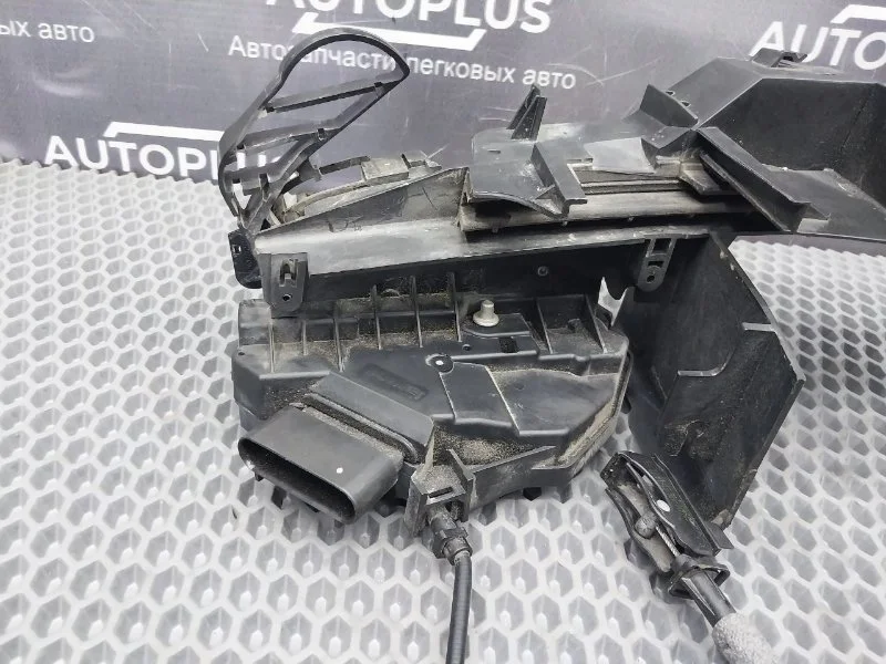 Замок боковой двери передний правый Ford Focus - миниатюра 7