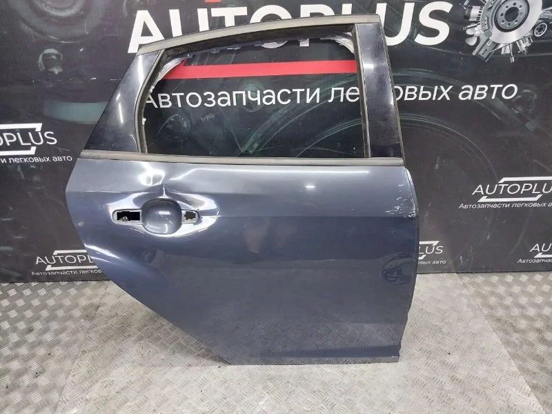 Дверь боковая задняя правая Ford Focus ХЭТЧБЕК 1.6 - изображение 1