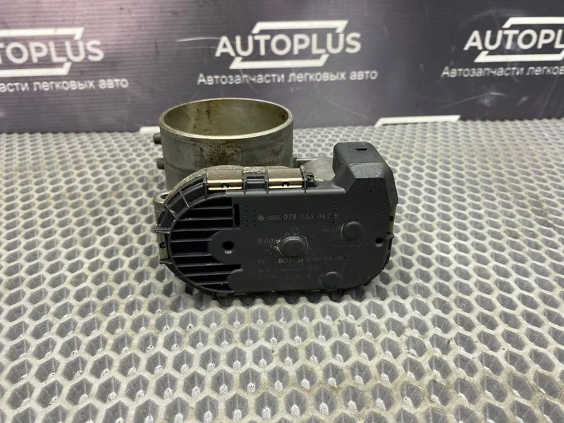 Дроссельная заслонка Audi A6 СЕДАН C5 2.4 APS - миниатюра 4