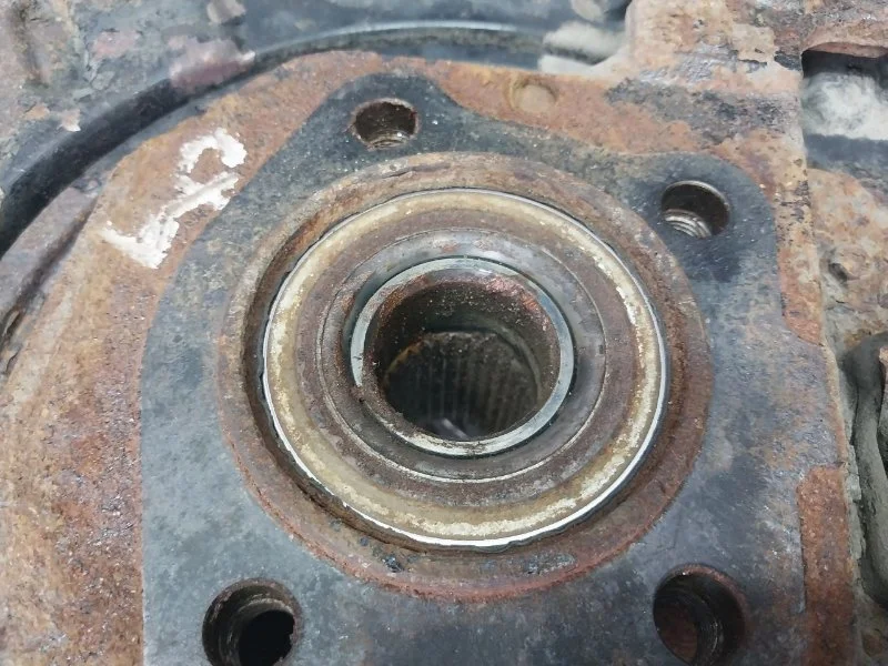 Ступица задняя правая Mazda CX7 2.3 L3-VDT - миниатюра 4
