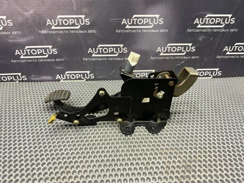 Педаль тормоза Renault Megane СЕДАН K4M812 2007 - миниатюра 7