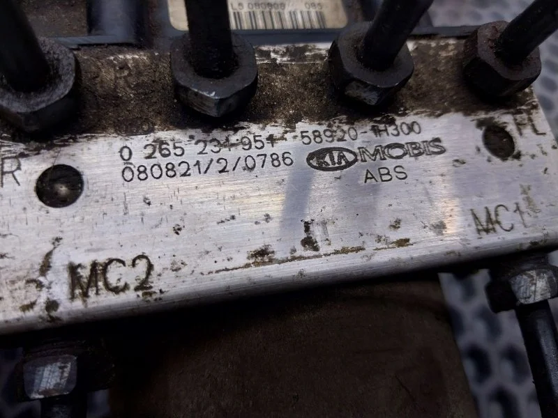 Блок ABS Kia Ceed ХЕТЧБЕК 1.6 G4FC 2006-2010 - миниатюра 9