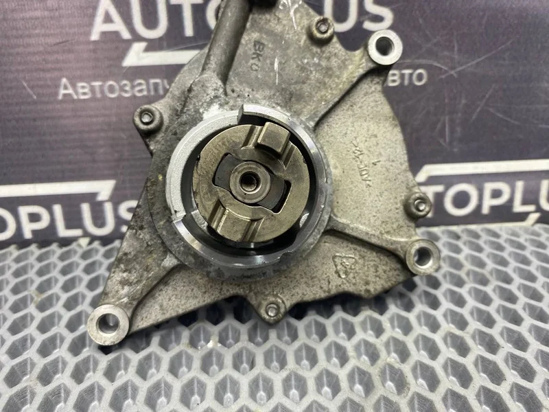Вакуумный насос Kia Sorento ВНЕДОРОЖНИК D4CB 2005 - миниатюра 2
