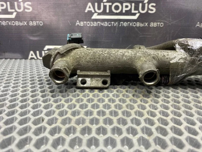 Топливная рампа SAAB 9-3 СЕДАН B207E 2005 - миниатюра 4