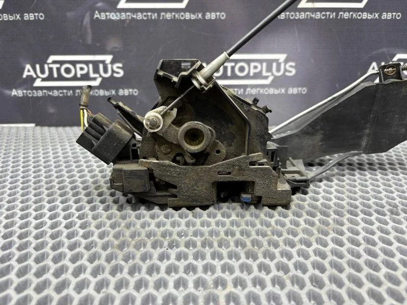 Замок боковой двери передний правый Ford Focus - миниатюра 6
