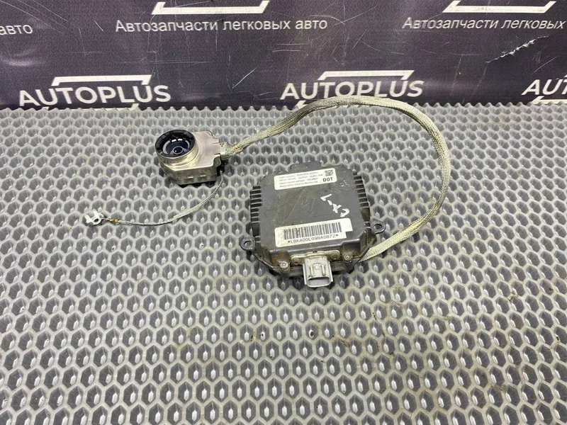 Блок розжига ксенона правый Mazda CX7 2.3 L3-VDT - изображение 1