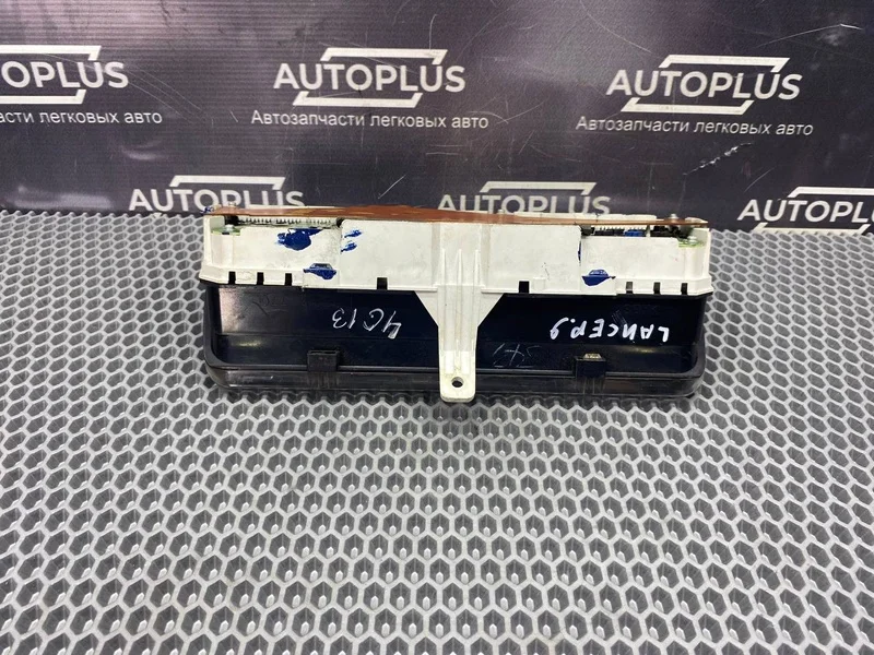 Панель приборов Mitsubishi Lancer СЕДАН 4G13 2007 - миниатюра 9