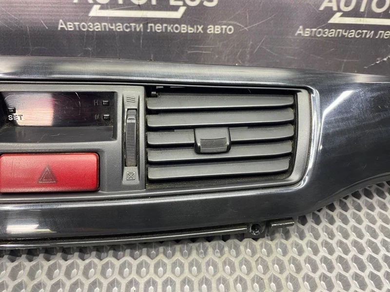 Центральная накладка торпеды Mitsubishi Lancer - миниатюра 4