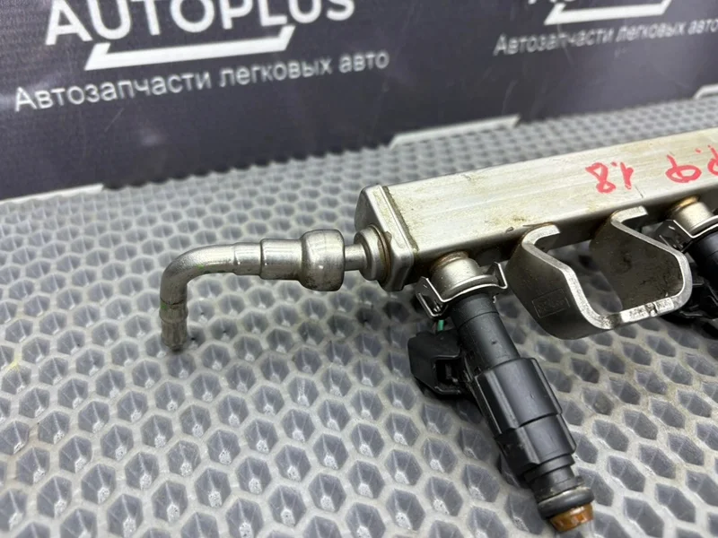 Топливная рампа Ford Focus СЕДАН 1.8 QQDB 2007 - миниатюра 4