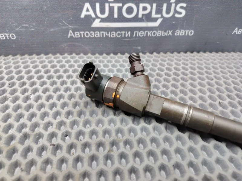 Форсунка топливная Opel Insignia СЕДАН A20DTH 2010 - миниатюра 4