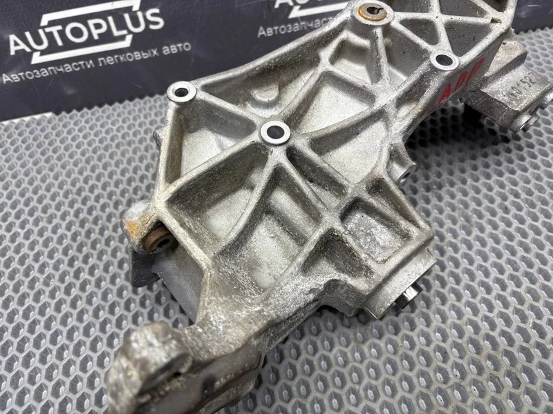 Кронштейн генератора Audi A4 B5 1.6 ADP - миниатюра 4