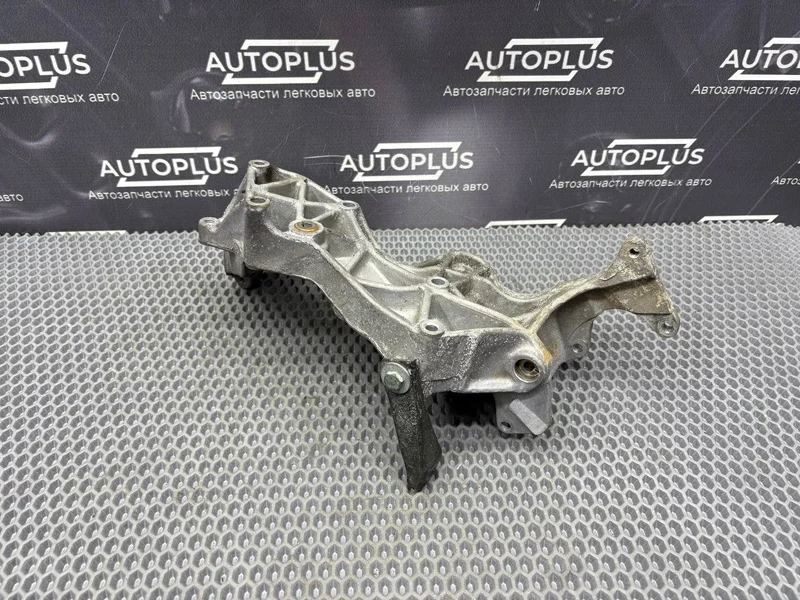 Кронштейн генератора Audi A4 B5 1.6 ADP - миниатюра 6