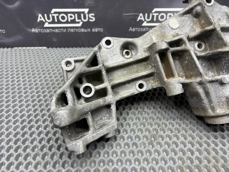 Кронштейн генератора Audi A4 B5 1.6 ADP - миниатюра 8