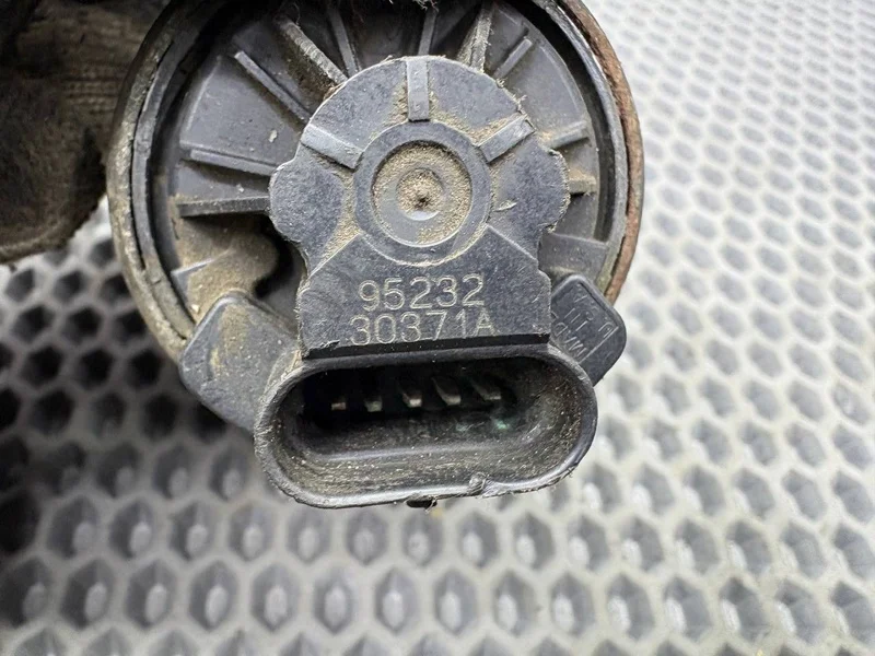 Клапан EGR Opel Vectra B УНИВЕРСАЛ 1.6 X16XEL 1998 - миниатюра 6