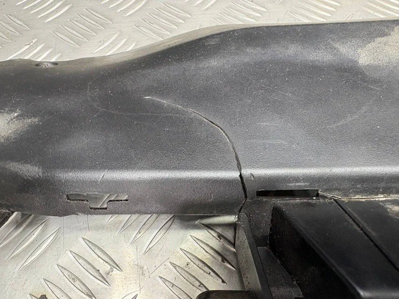 Накладка замка капота Peugeot 307 ХЭТЧБЕК 1.6 NFU - миниатюра 7