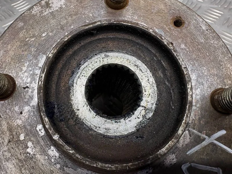 Поворотный кулак со ступицей передний левый - миниатюра 2