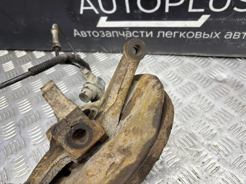Поворотный кулак со ступицей передний правый - миниатюра 9
