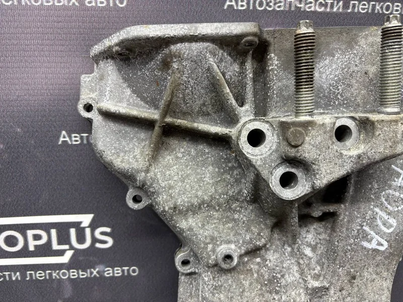Лобовина двигателя Ford Focus СЕДАН 2.0 AODA 2008 - миниатюра 2