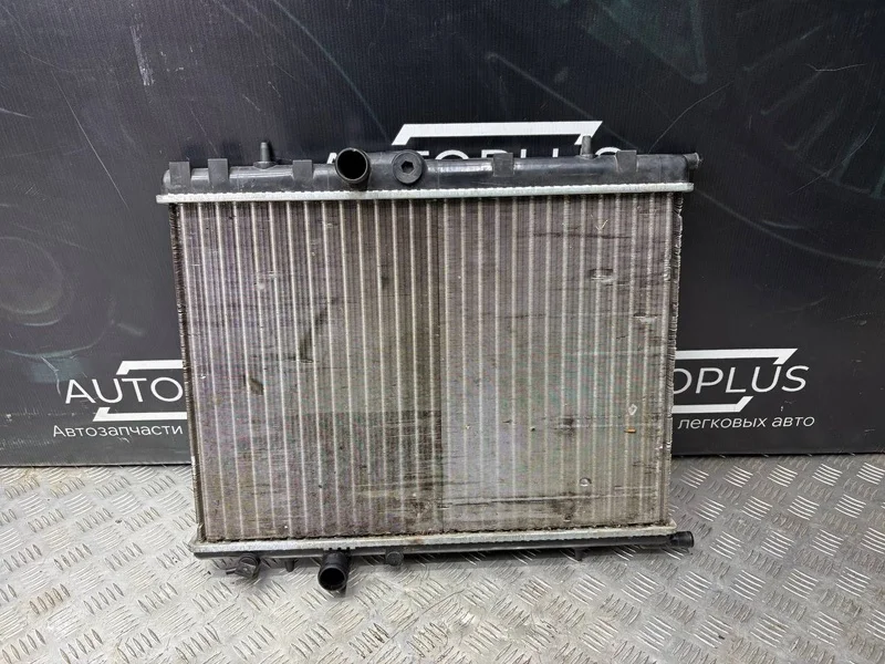 Радиатор охлаждения основной Peugeot 307 ХЭТЧБЕК - миниатюра 10